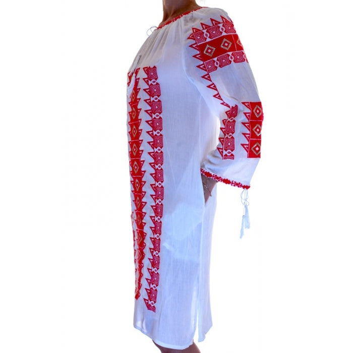 Rochie  brodata dreapta cu motive traditionale3