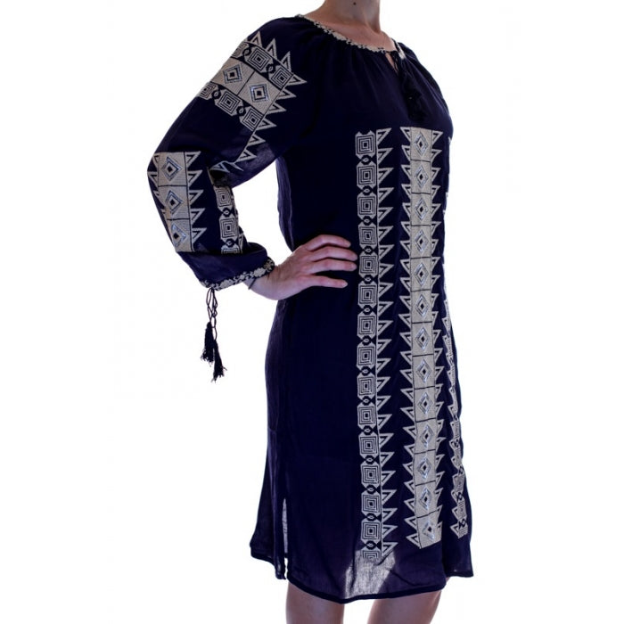 Rochie  brodata dreapta cu motive traditionale