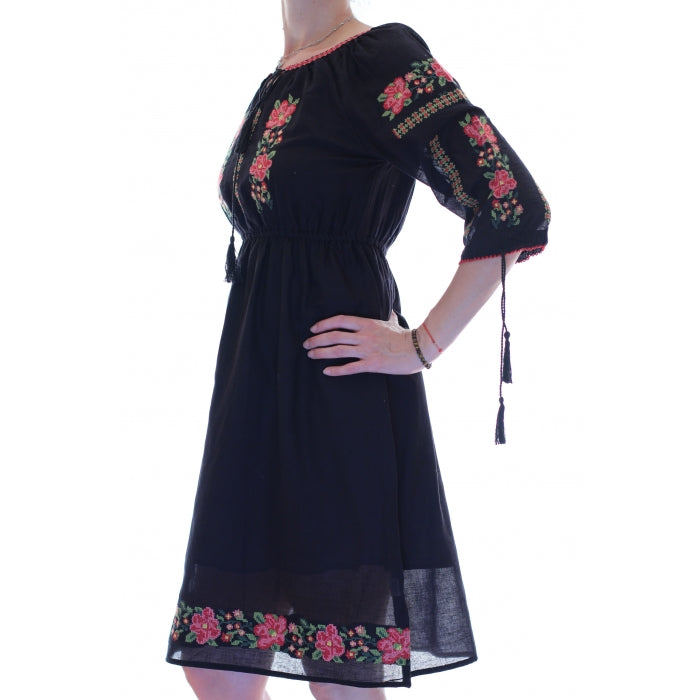 Rochie cu motive traditionale Andreea