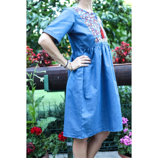 Rochie din denim cu broderie traditionala2