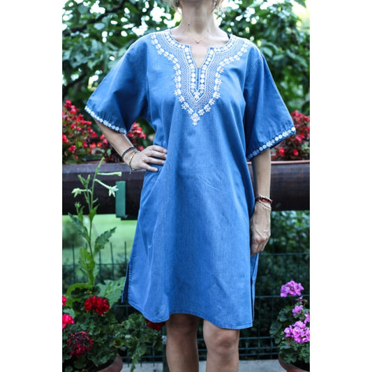 Rochie din denim cu broderie traditionala4
