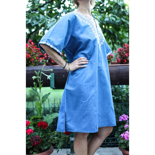 Rochie din denim cu broderie traditionala4