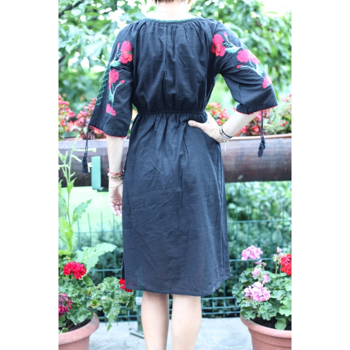 Rochie Traditionala brodata cu maci2