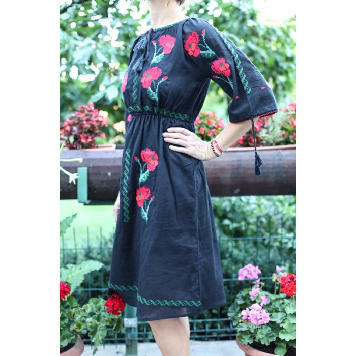 Rochie Traditionala brodata cu maci2