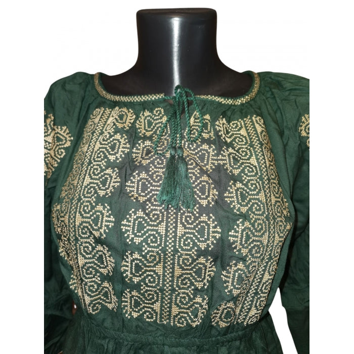 Rochie traditionala brodata cu motive romanesti-Model Ioana15