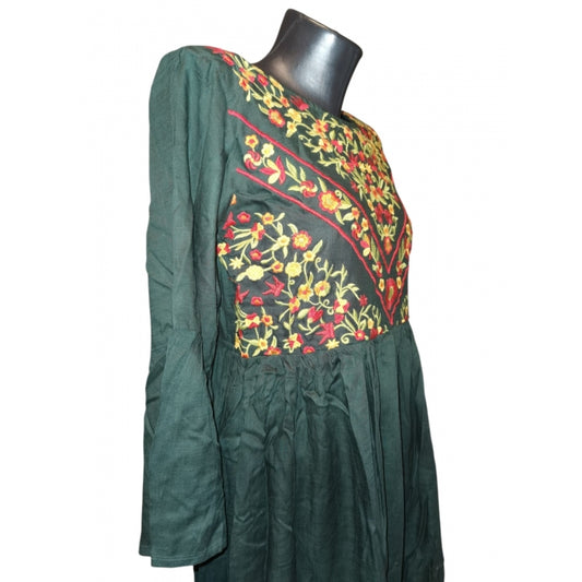 Rochie traditionala brodata cu motive romanesti-Model Ioana21
