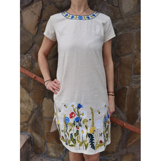 Rochie traditionala brodata cu motive romanesti-Model Ioana23