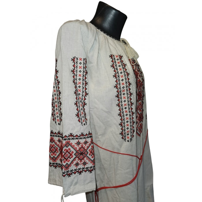 Rochie traditionala brodata cu motive romanesti-Model Ioana3