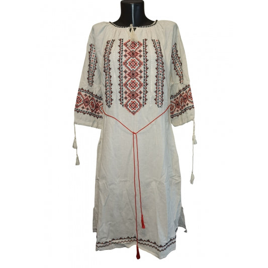 Rochie traditionala brodata cu motive romanesti-Model Ioana3