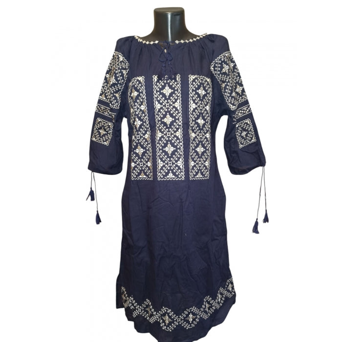 Rochie traditionala brodata cu motive romanesti-Model Ioana5