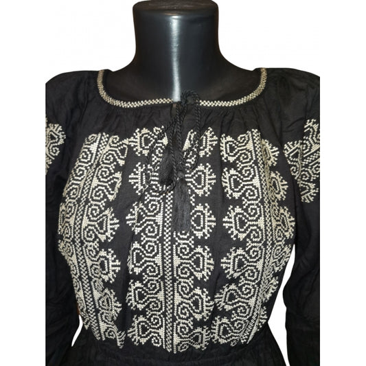 Rochie traditionala brodata cu motive romanesti-Model Ioana