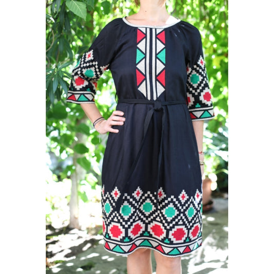 Rochie Traditionala motive geometrice neagra