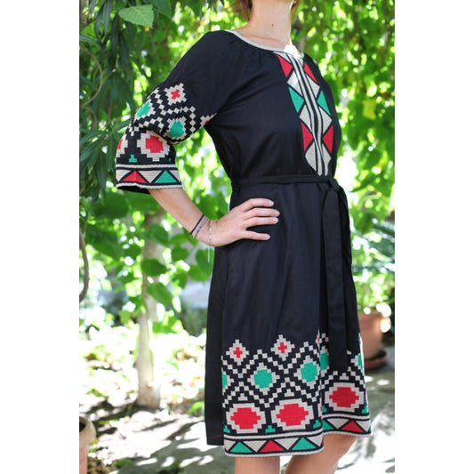 Rochie Traditionala motive geometrice neagra