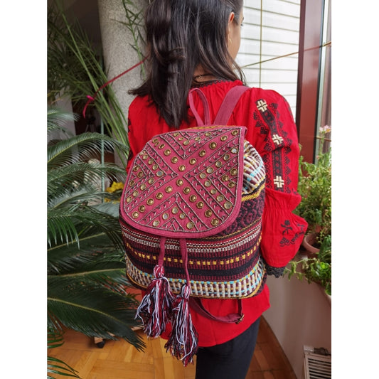 Rucsac din material textil cu broderie manuală, strasuri și paiete - model Maria