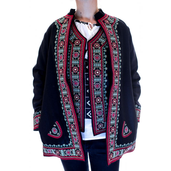 Sacou brodat cu motive traditionale Victoria4