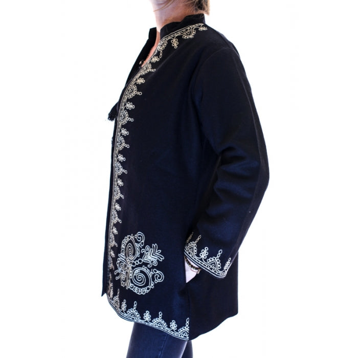Sacou brodat cu motive traditionale Victoria5