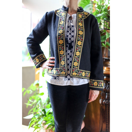 Sacou tesut din lana motive traditionale2