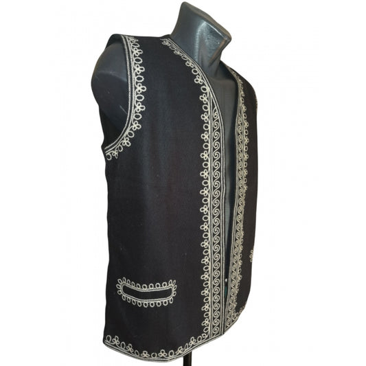 Vesta barbati neagra cu motive traditionale-Model Ion3