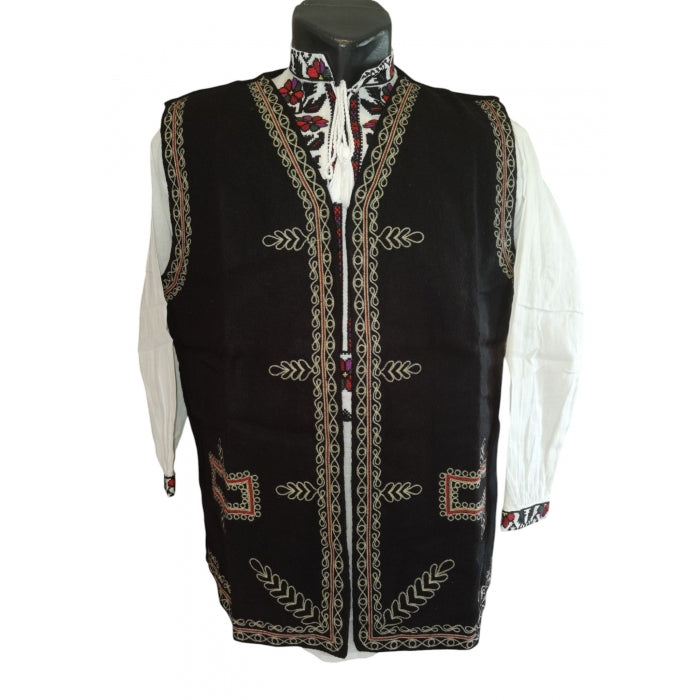 Vesta Traditionala Ionut