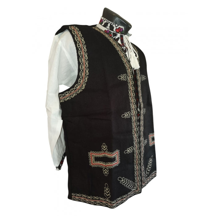 Vesta Traditionala Ionut